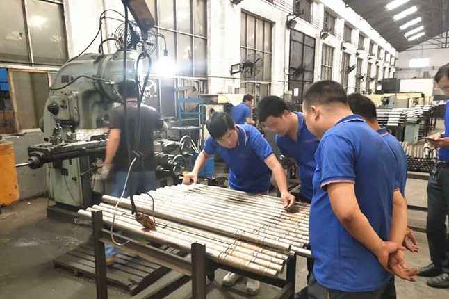 球派体育·球派官方网站-球派体育(中国)每周对各个工序进行质量监督检验的现场。